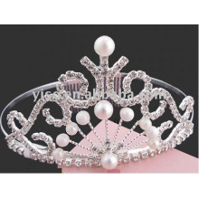 Tiara de piedras preciosas de perlas